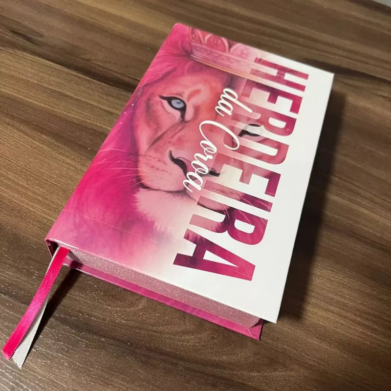Bíblia feminina Herdeira da Coroa rosa - detalhe 2