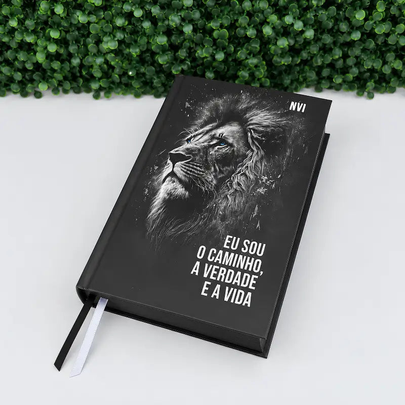 Bíblia NVI Masculina Leão Preta Letra Grande