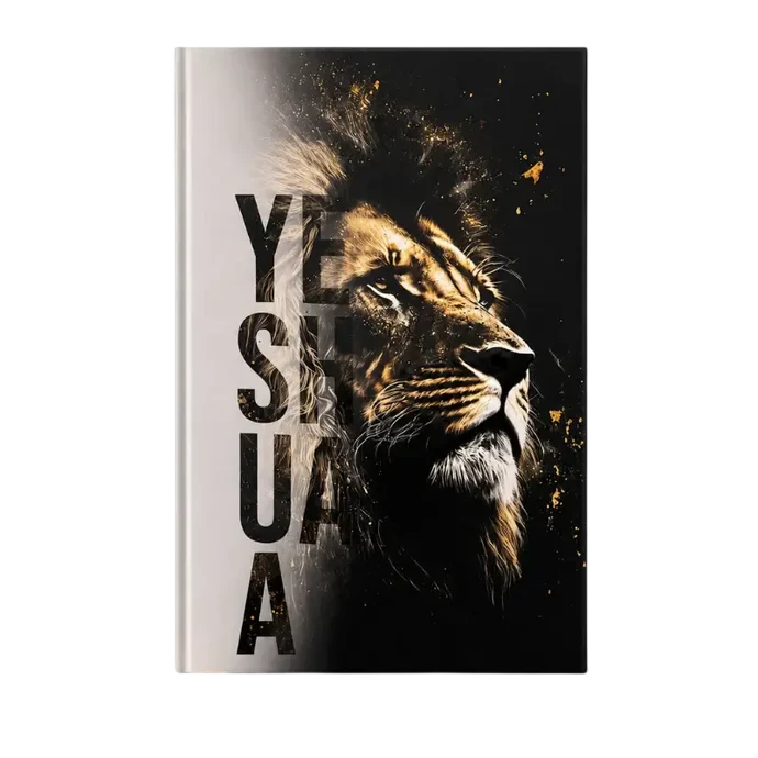 Bíblia Yeshua preta e dourada com ilustração de leão
