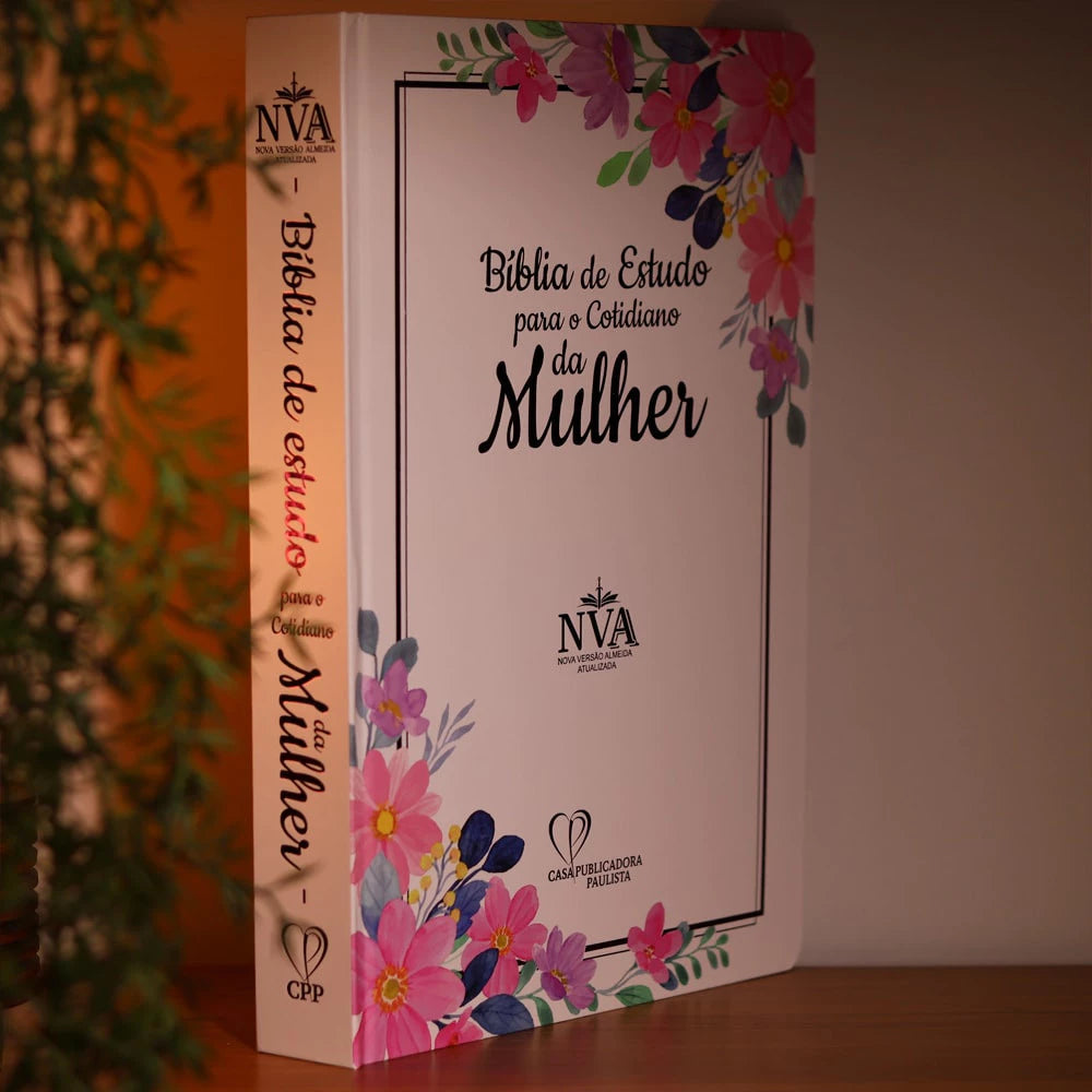 Bíblia NVA de Estudo da Mulher Capa Branca - imagem 3