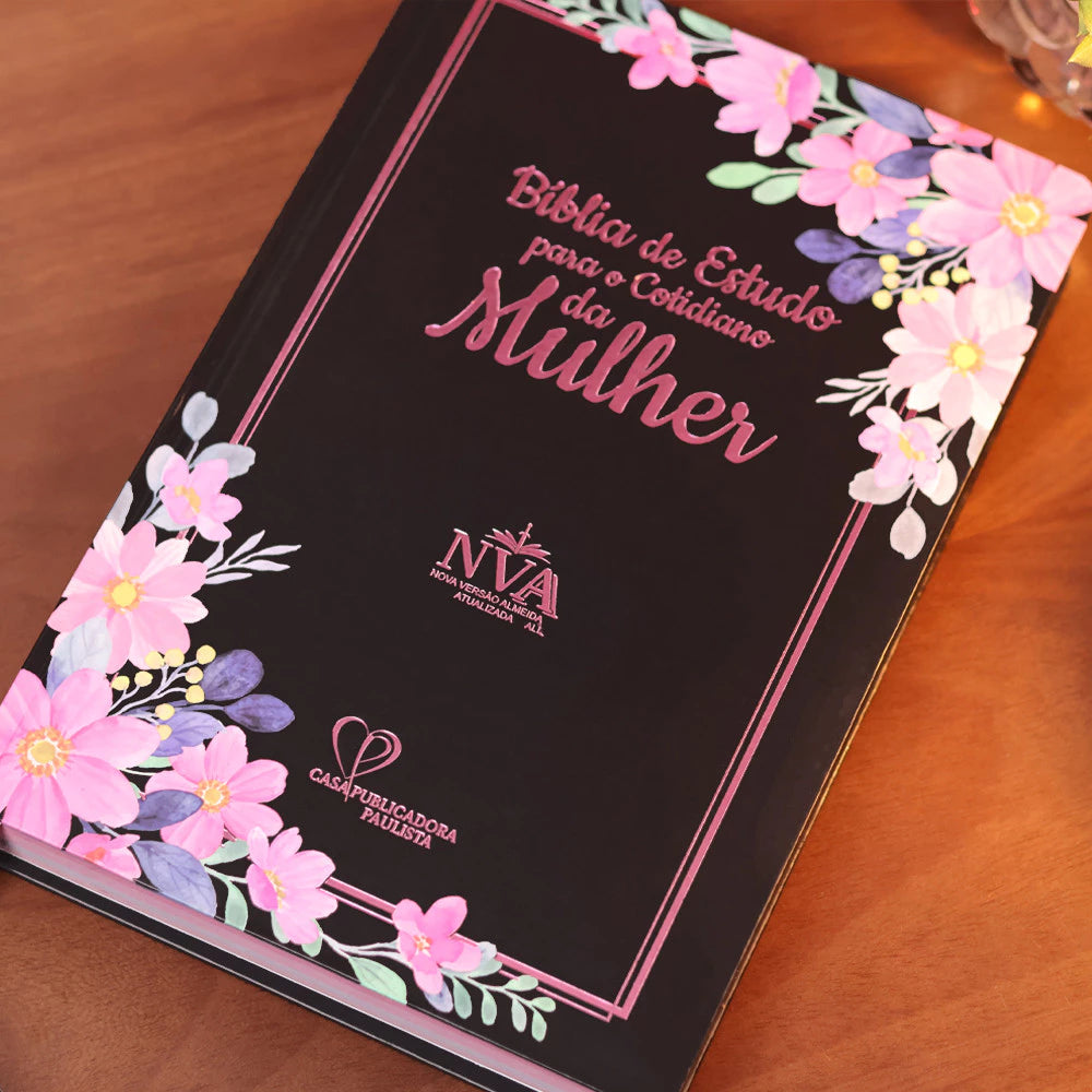 Bíblia NVA de Estudo da Mulher Capa Preta - imagem 4